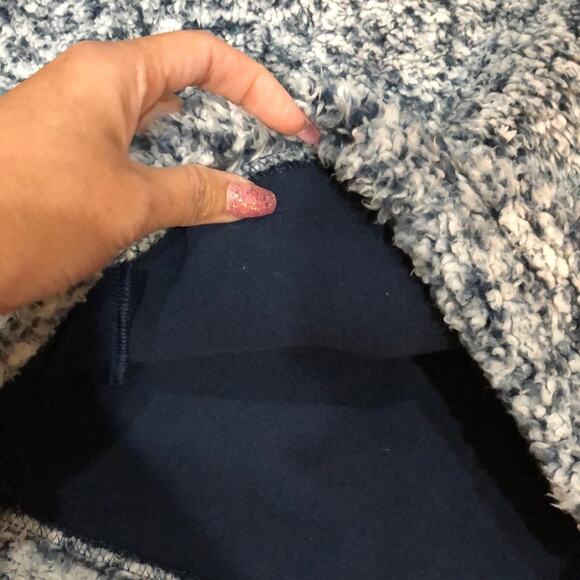 TIME and TRU Fuzzy Pull Over Sweater - Picture 3 of 8